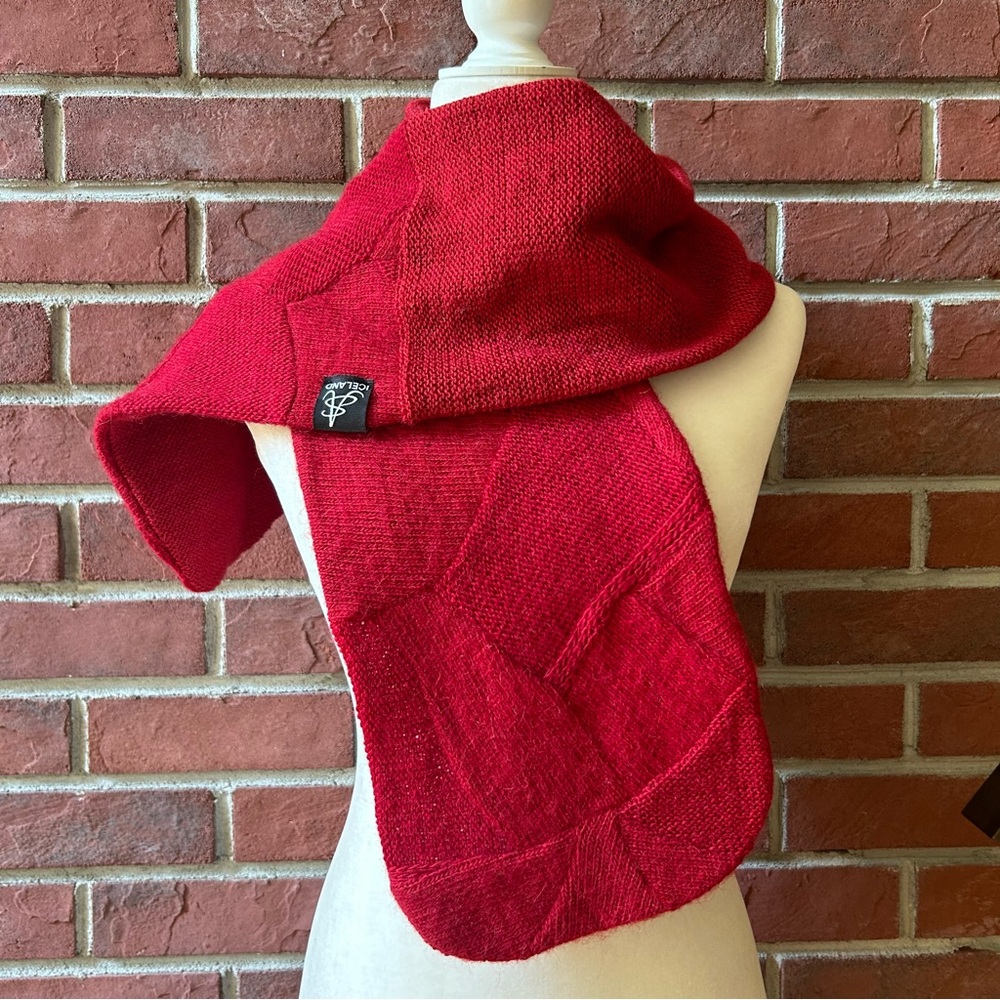 •Iceland Handmade Geometric Knit Design 100% Wool Scarf Unisex 8”x57 NWOT
